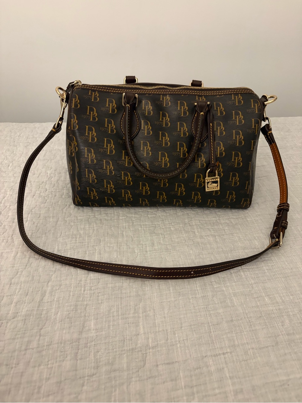 Dooney Bourke speedy style bag